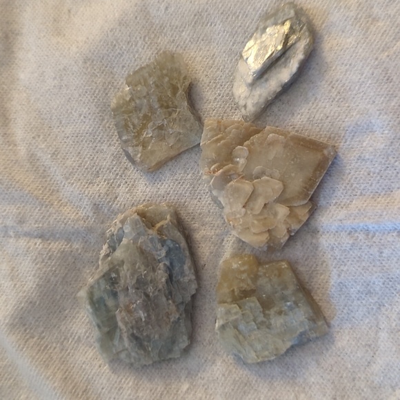 Barite raw crystals - Picture 1 of 5